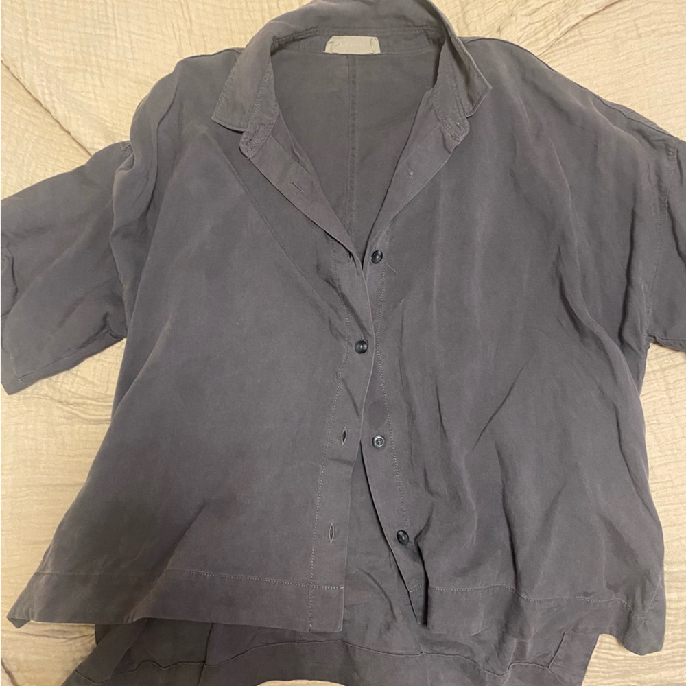Everlane Drapey Square Shirt in charcoal color